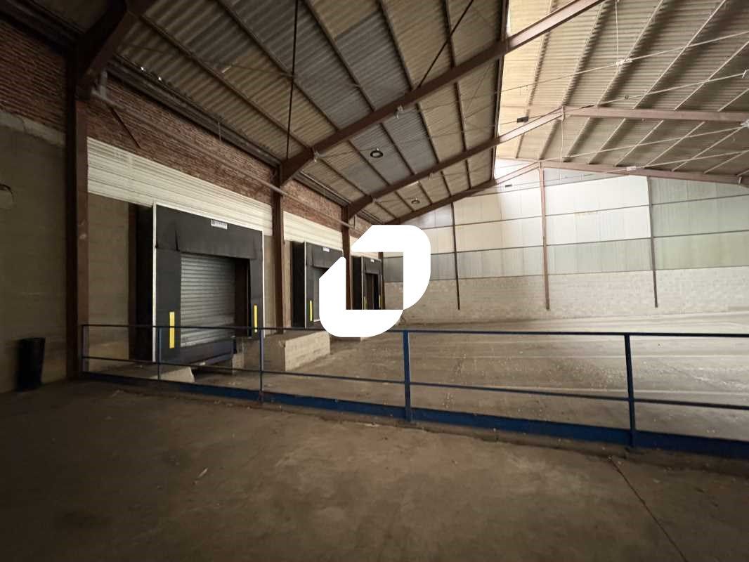 IMMPROVE vous propose à la location un entrepôt +