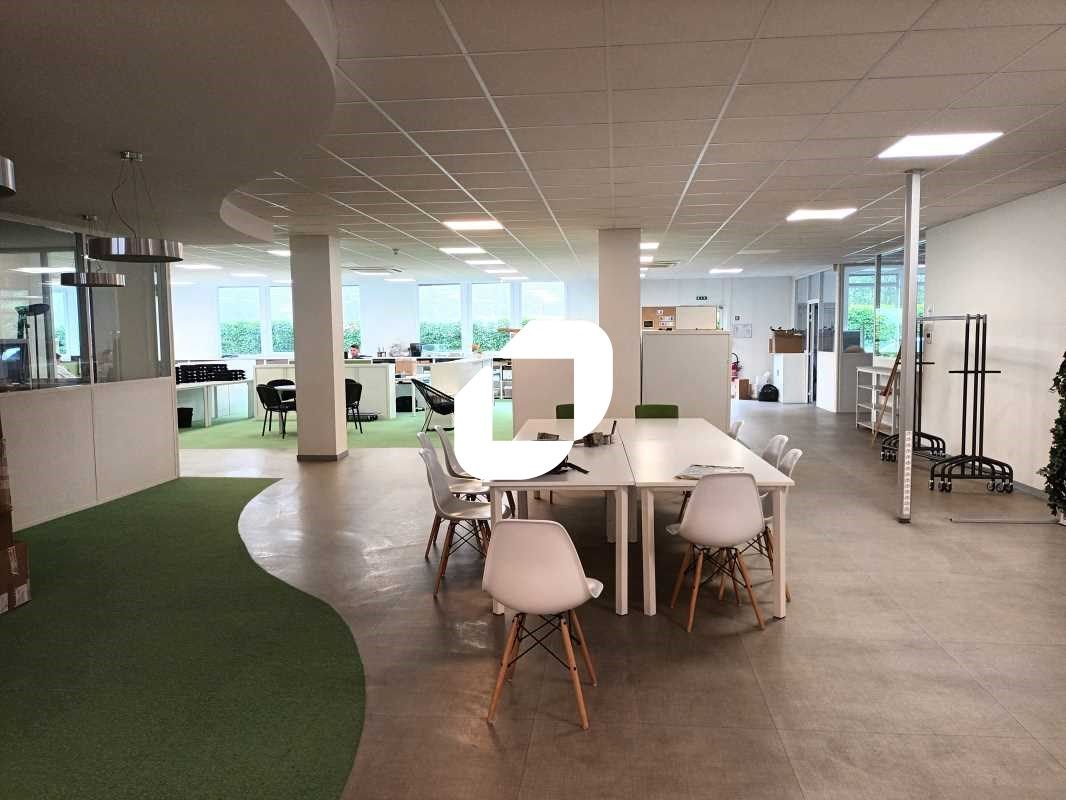 Immprove vous propose un bâtiment de bureaux indé