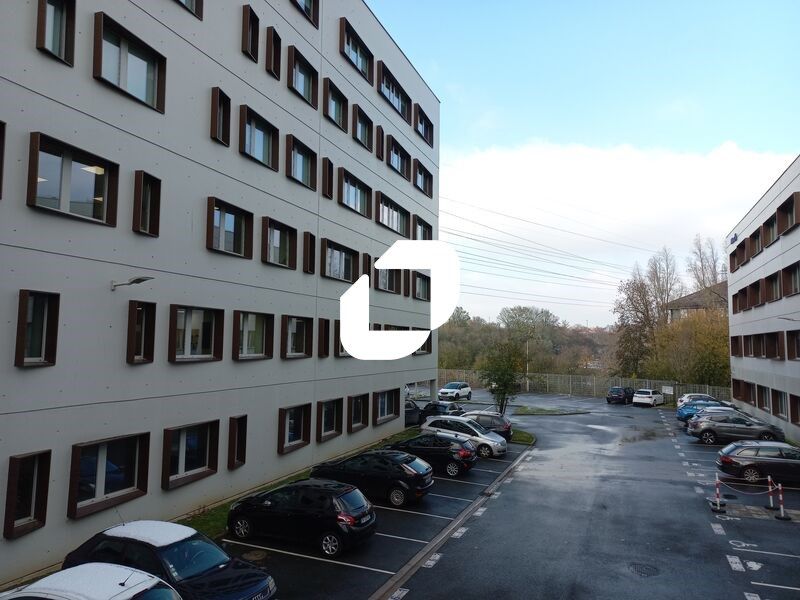 Immprove vous propose des bureaux situés en rez-d