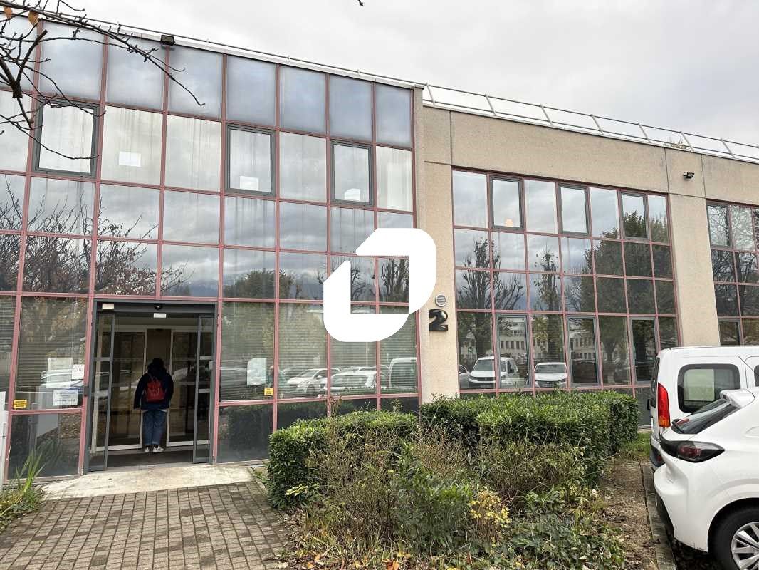 À la recherche d'un espace de bureau spacieux et 