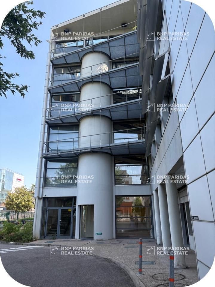 6271 m² pour ce bureaux en location à Lyon