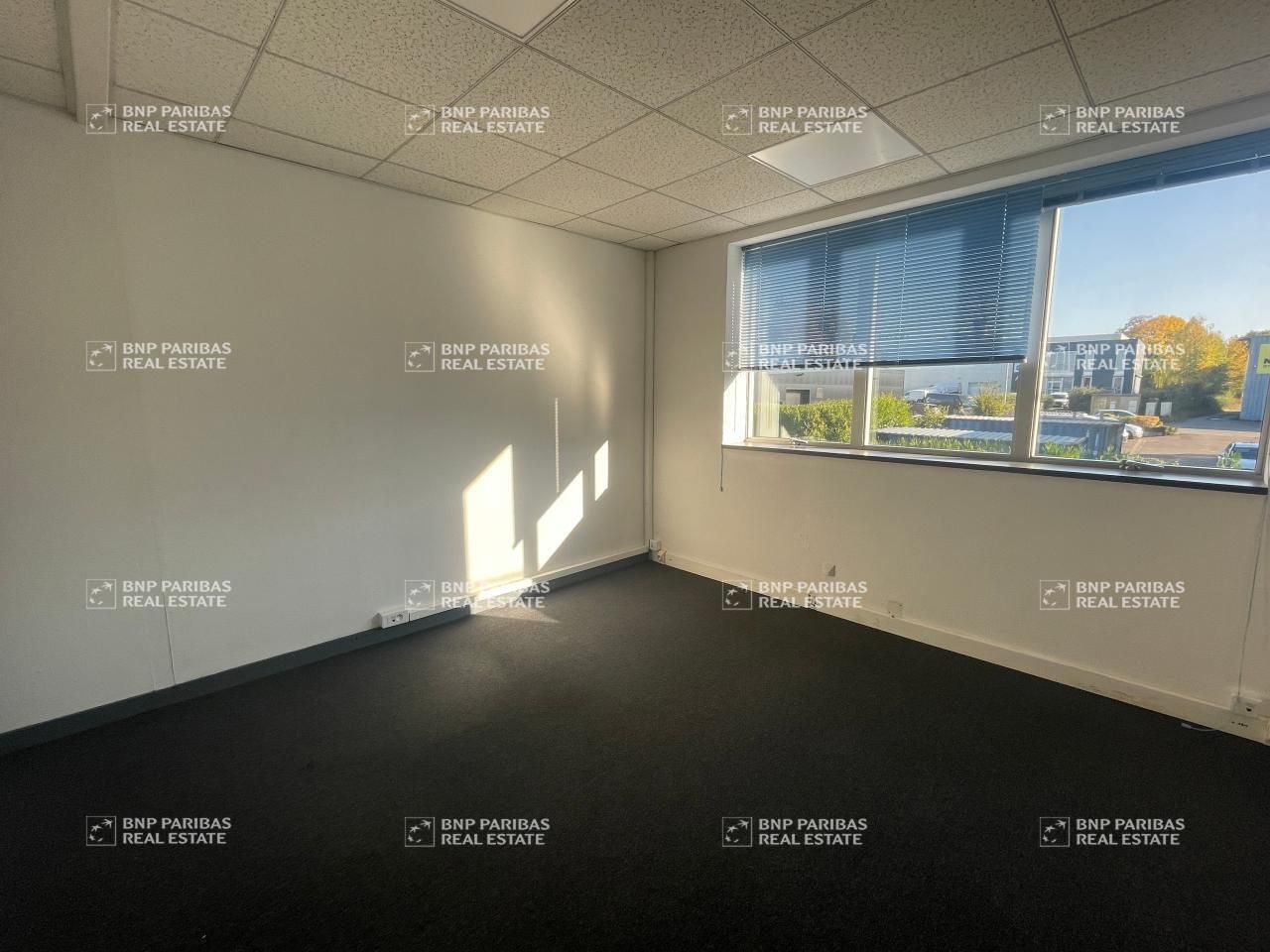 297 m² pour ce bureaux en location à Cesson sevigne