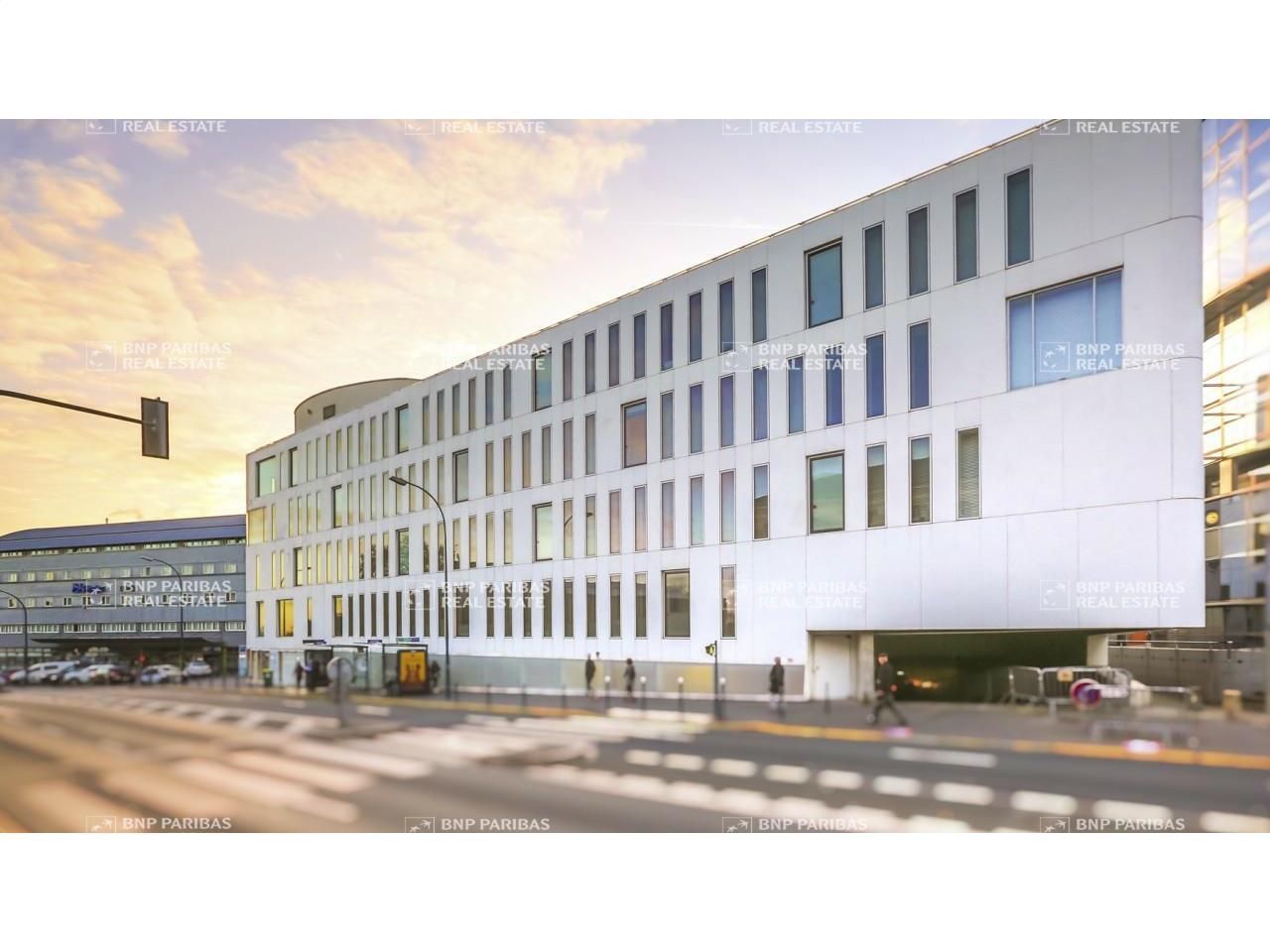 4210.8 m² pour ce bureaux en location à Pantin