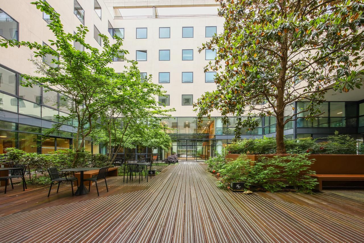 15800.24 m² pour ce bureaux en location à Rueil-malmaison