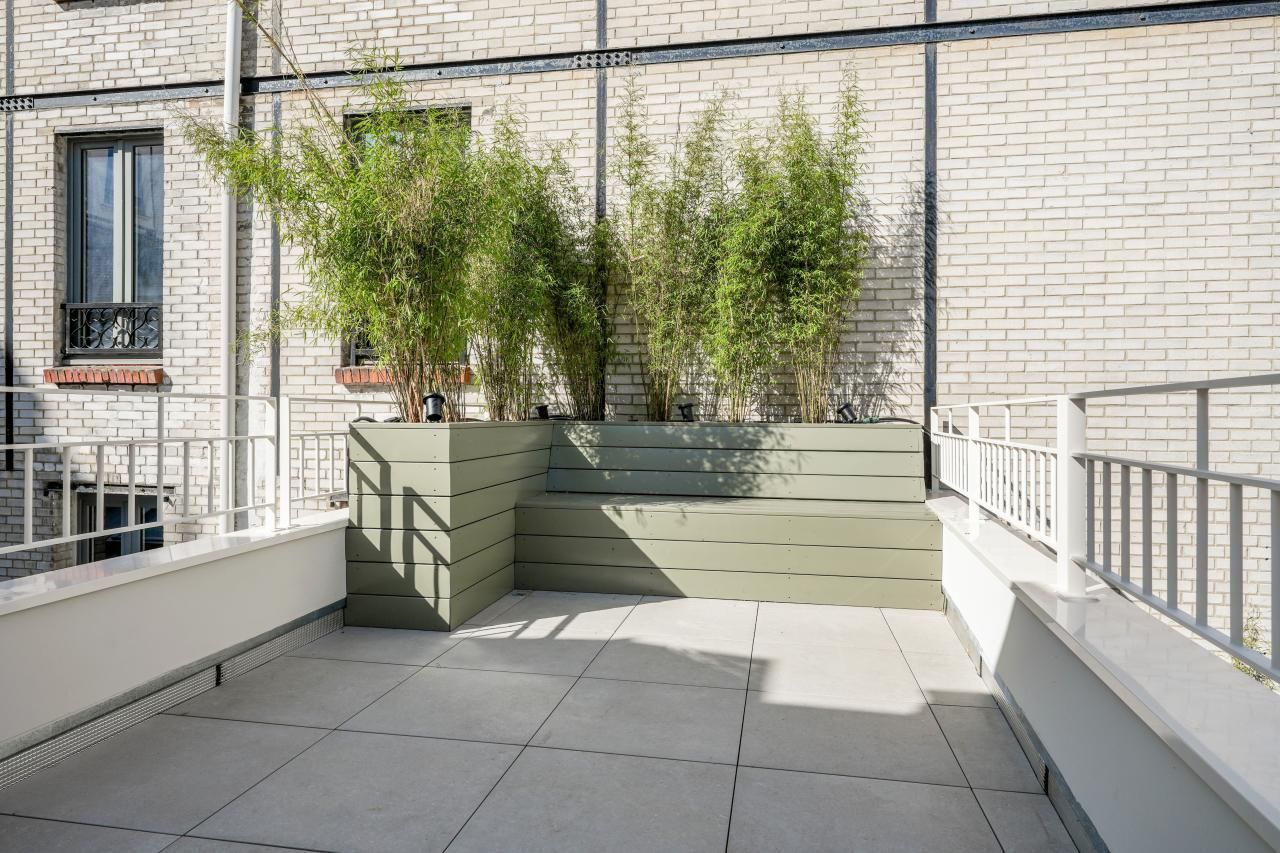 Location Bureaux 196.92 m² non divisibles 75018 Paris