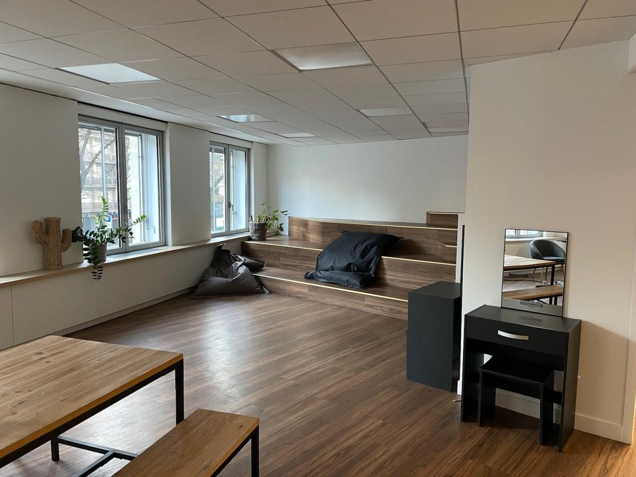 1737 m² pour ce bureaux en location à Paris