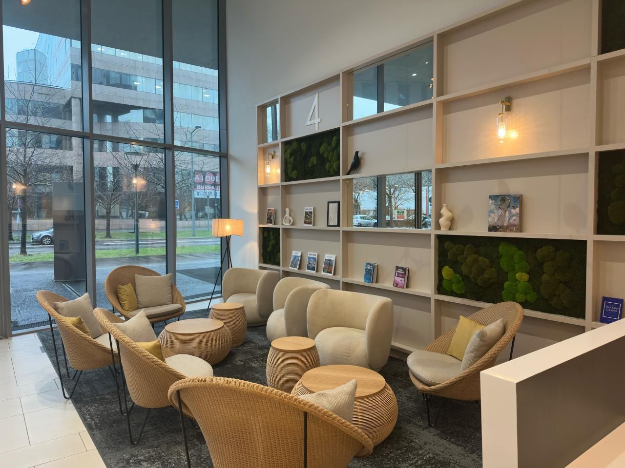 17684.45 m² pour ce bureaux en location à Noisy le grand