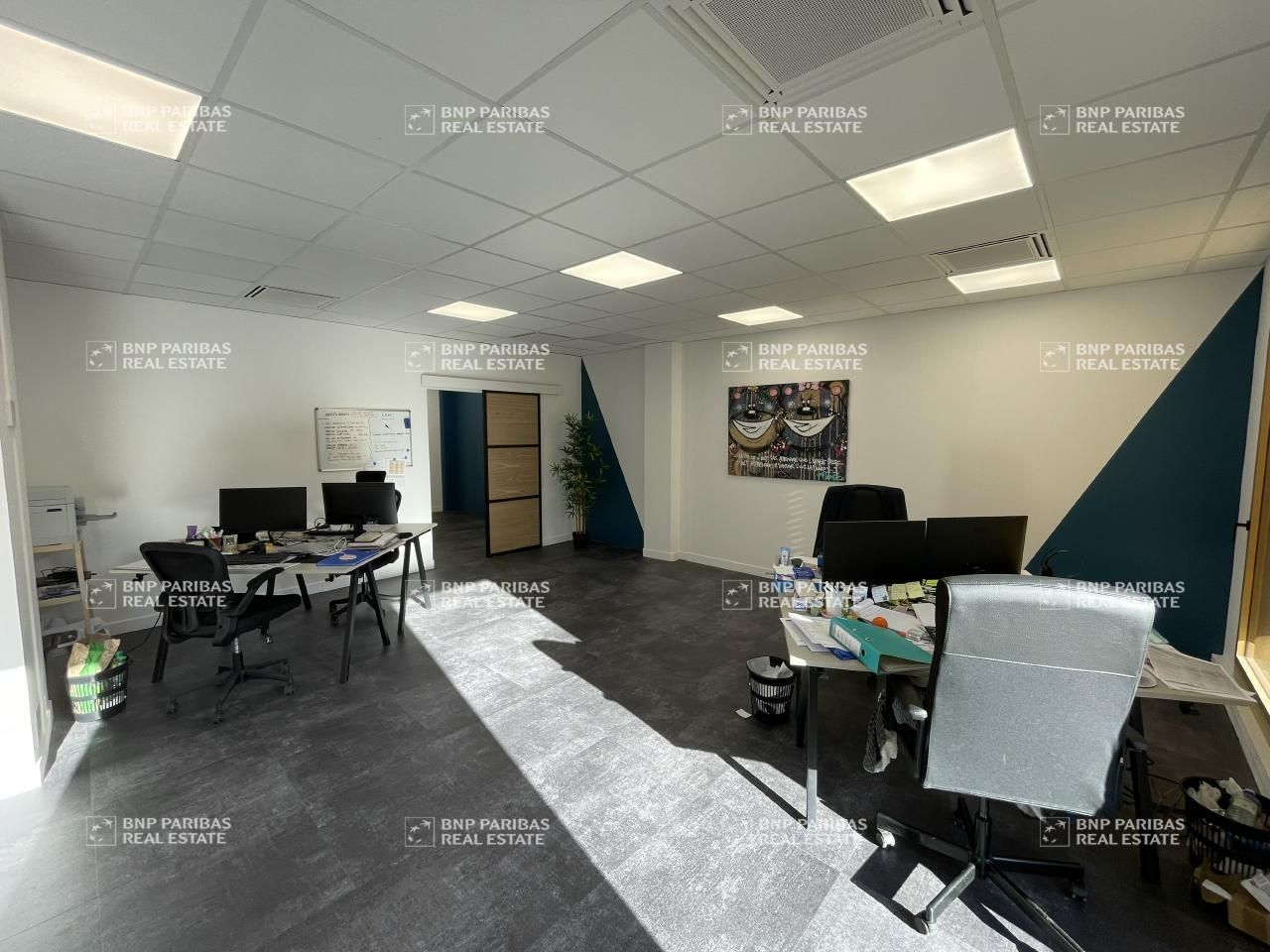 Location Bureaux 102 m² non divisibles 73290 La motte-servolex