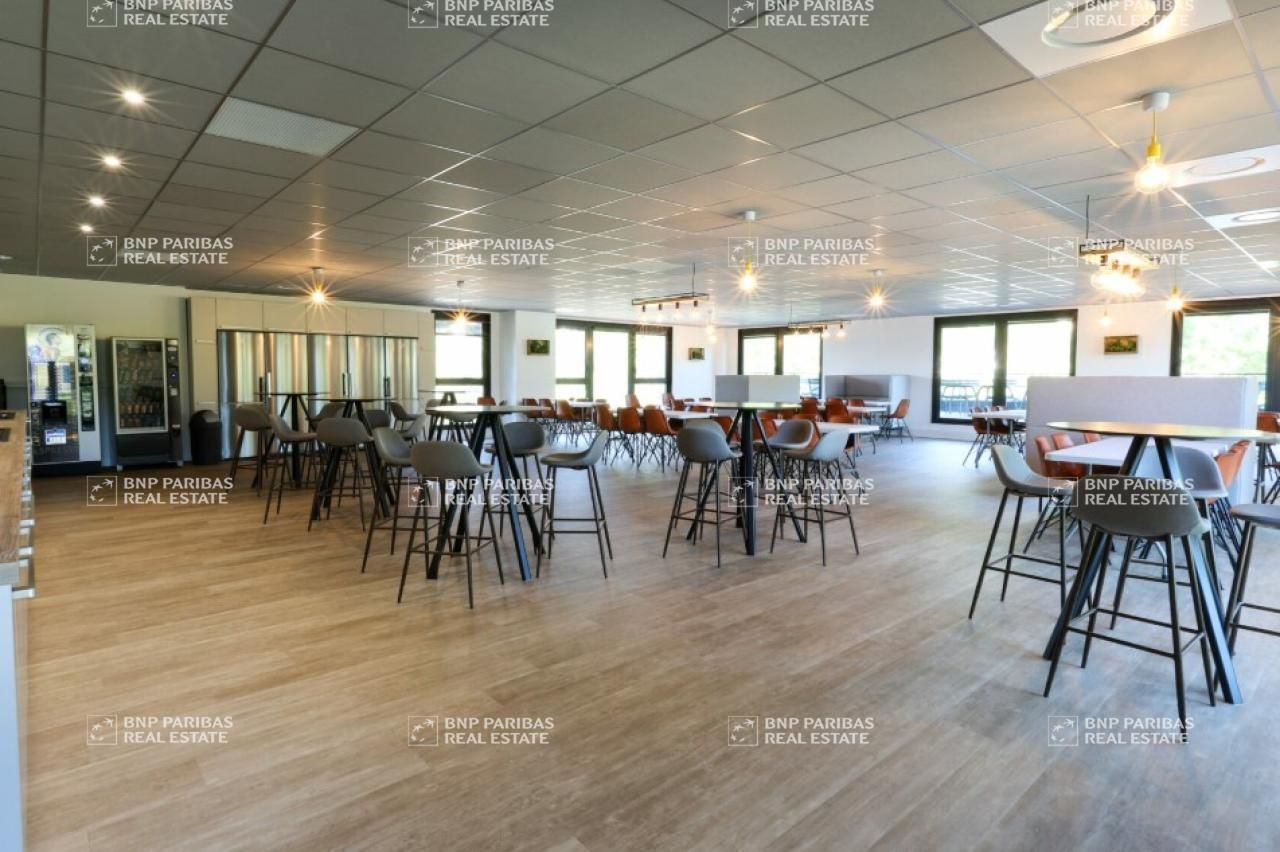 3642.9 m² pour ce bureaux en vente à Meylan