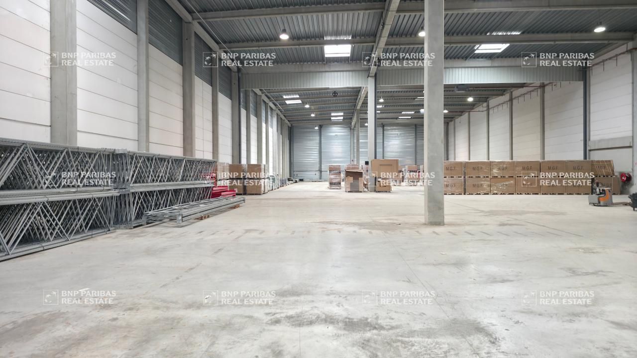 2925 m² pour cetentrepôts classe b en location à Collégien