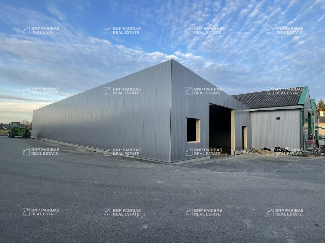 Location Activité 690 m² non divisibles 35230 Noyal-chatillon-sur-seiche