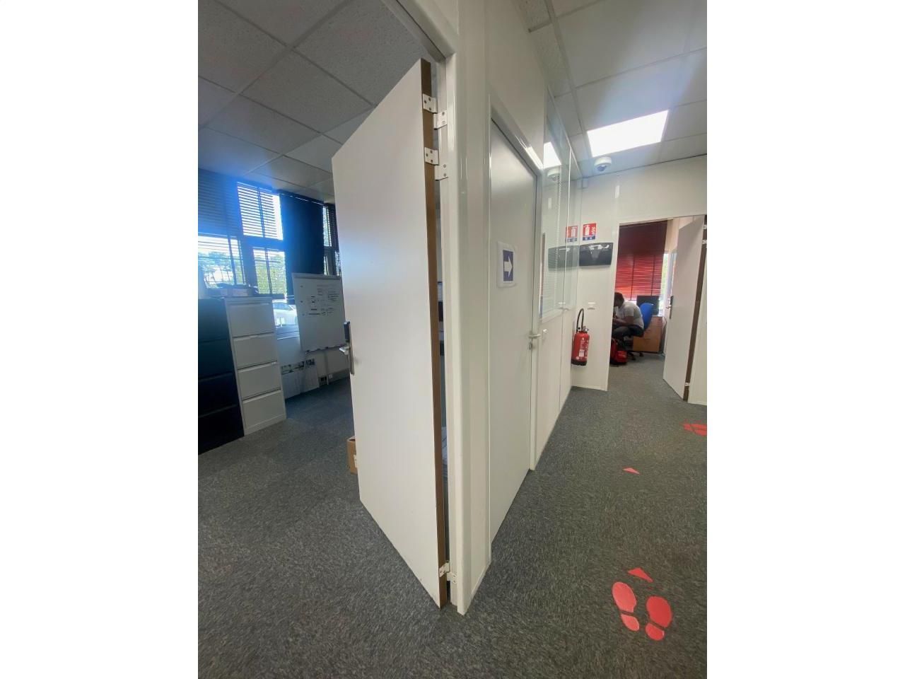 Location Bureaux 570 m² divisibles 33600 Pessac