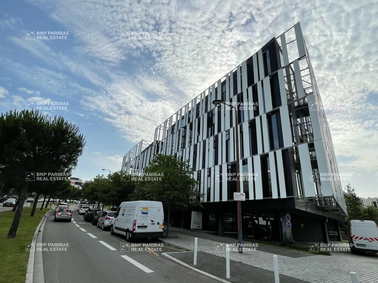Location Bureaux 1527 m² divisibles 31130 Balma