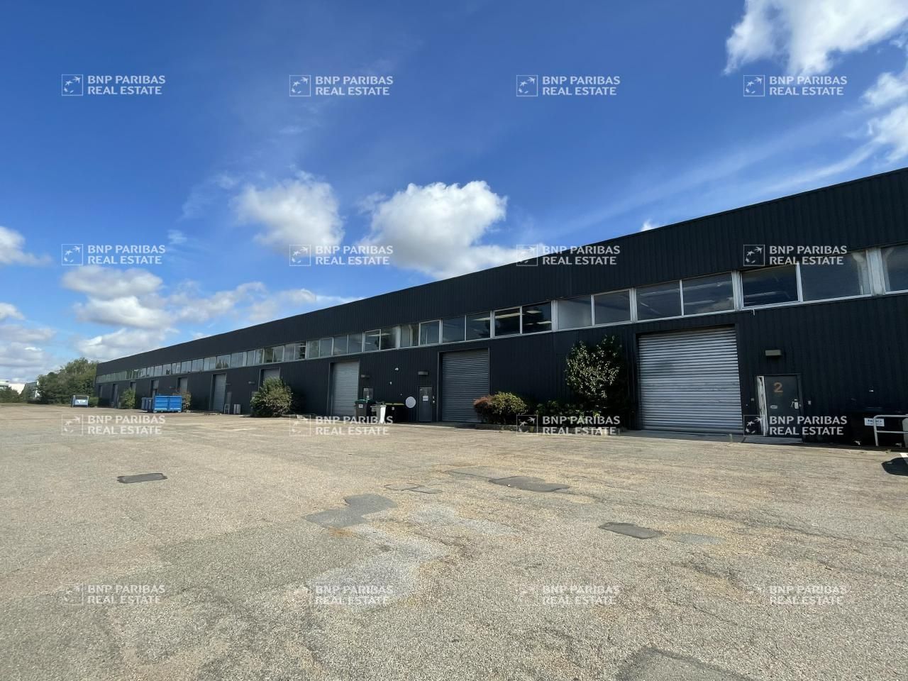 Location PME-PMI 497 m² divisibles 78310 Coignières