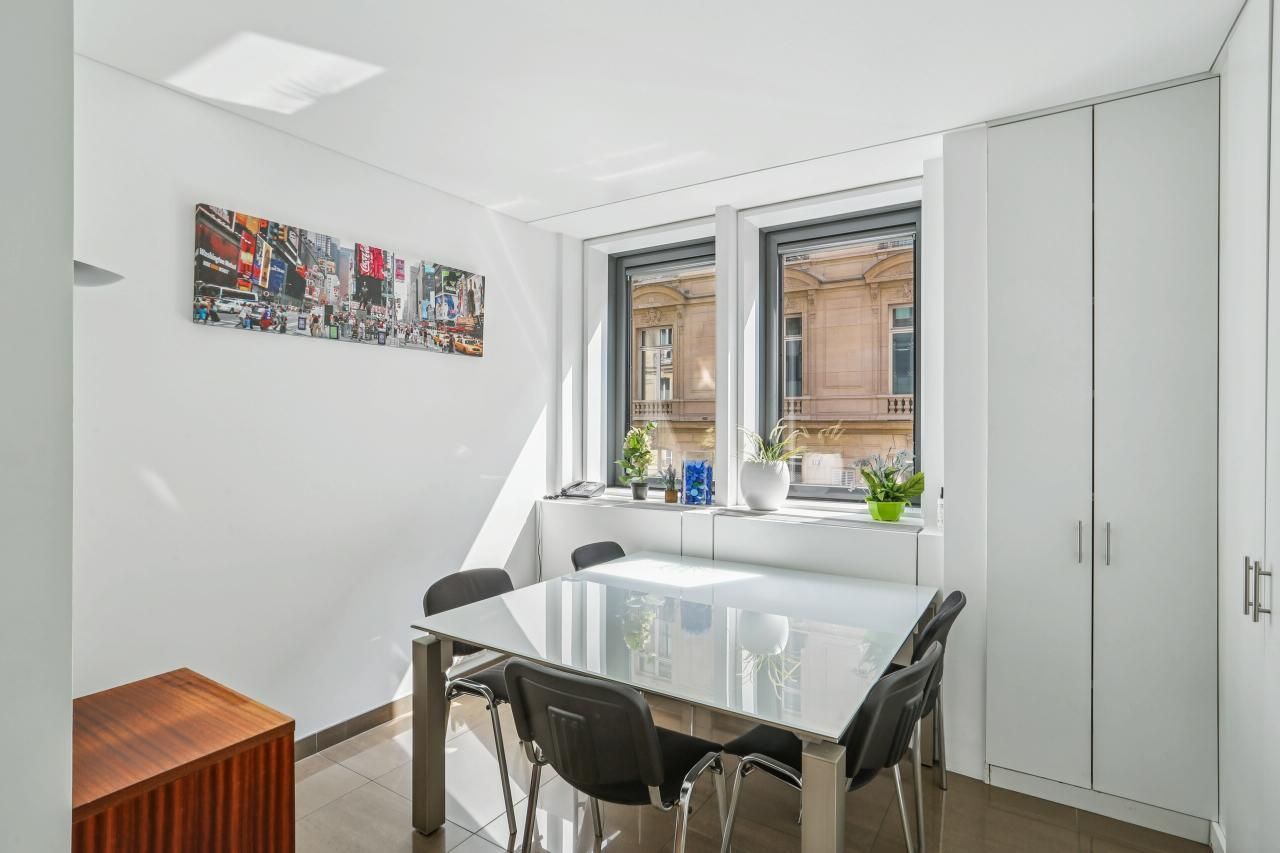 408.2 m² pour ce bureaux en location à Paris