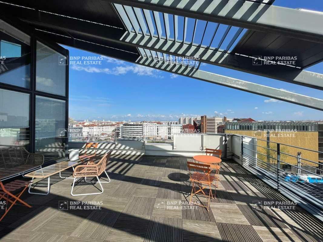 1735 m² pour ce bureaux en location à Lyon