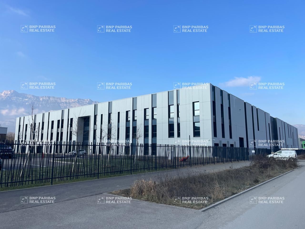 Location Activité 9566 m² non divisibles 38800 Champagnier