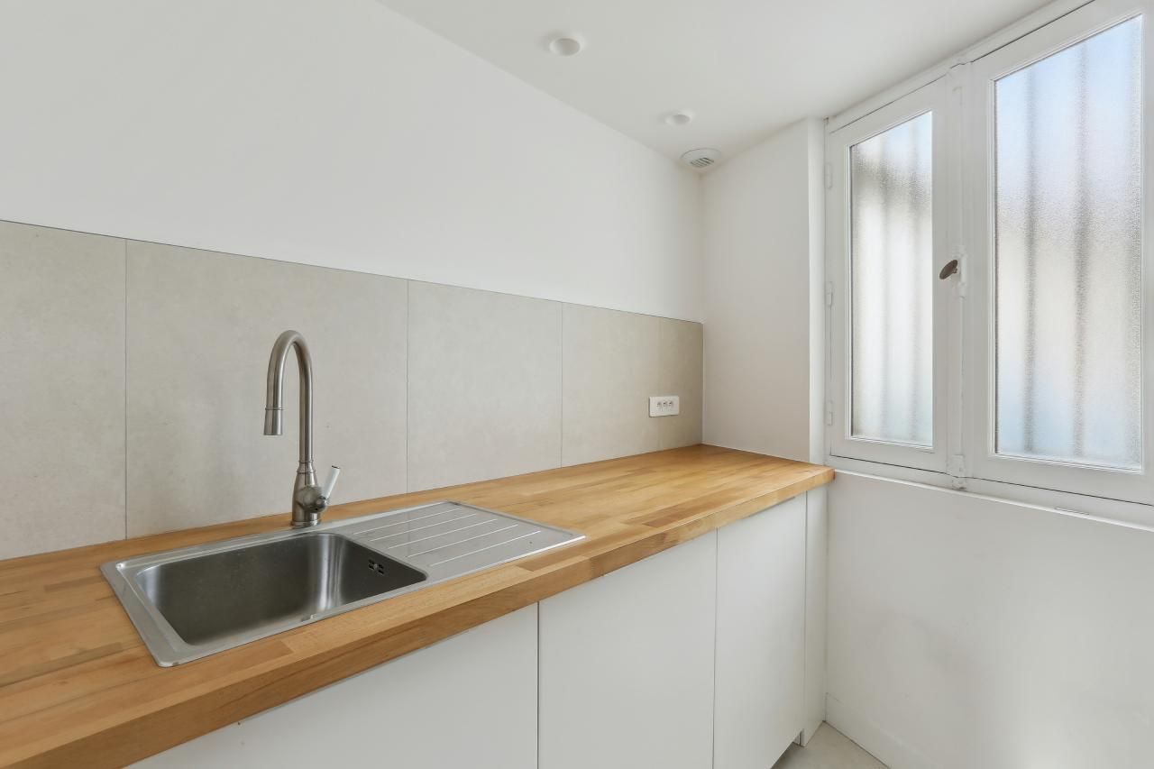 143 m² pour ce bureaux en location à Paris