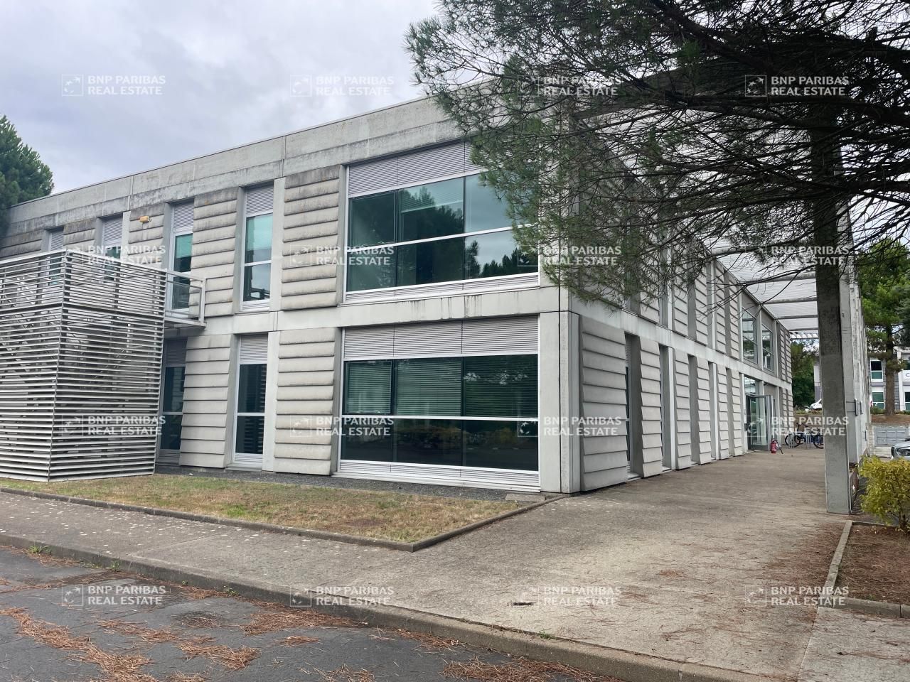 Location Bureaux 1200 m² divisibles 44300 Nantes