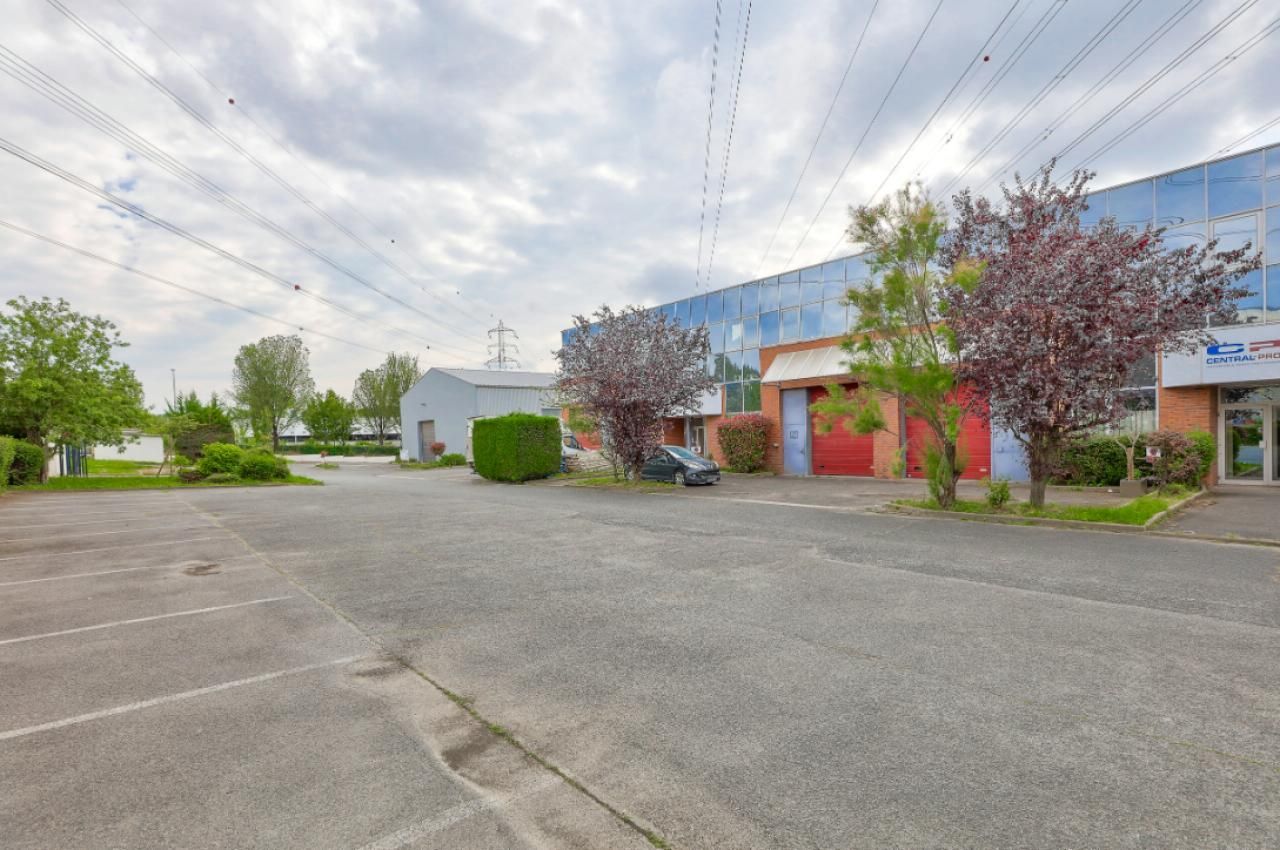 Location PME-PMI 820 m² divisibles 91300 Massy