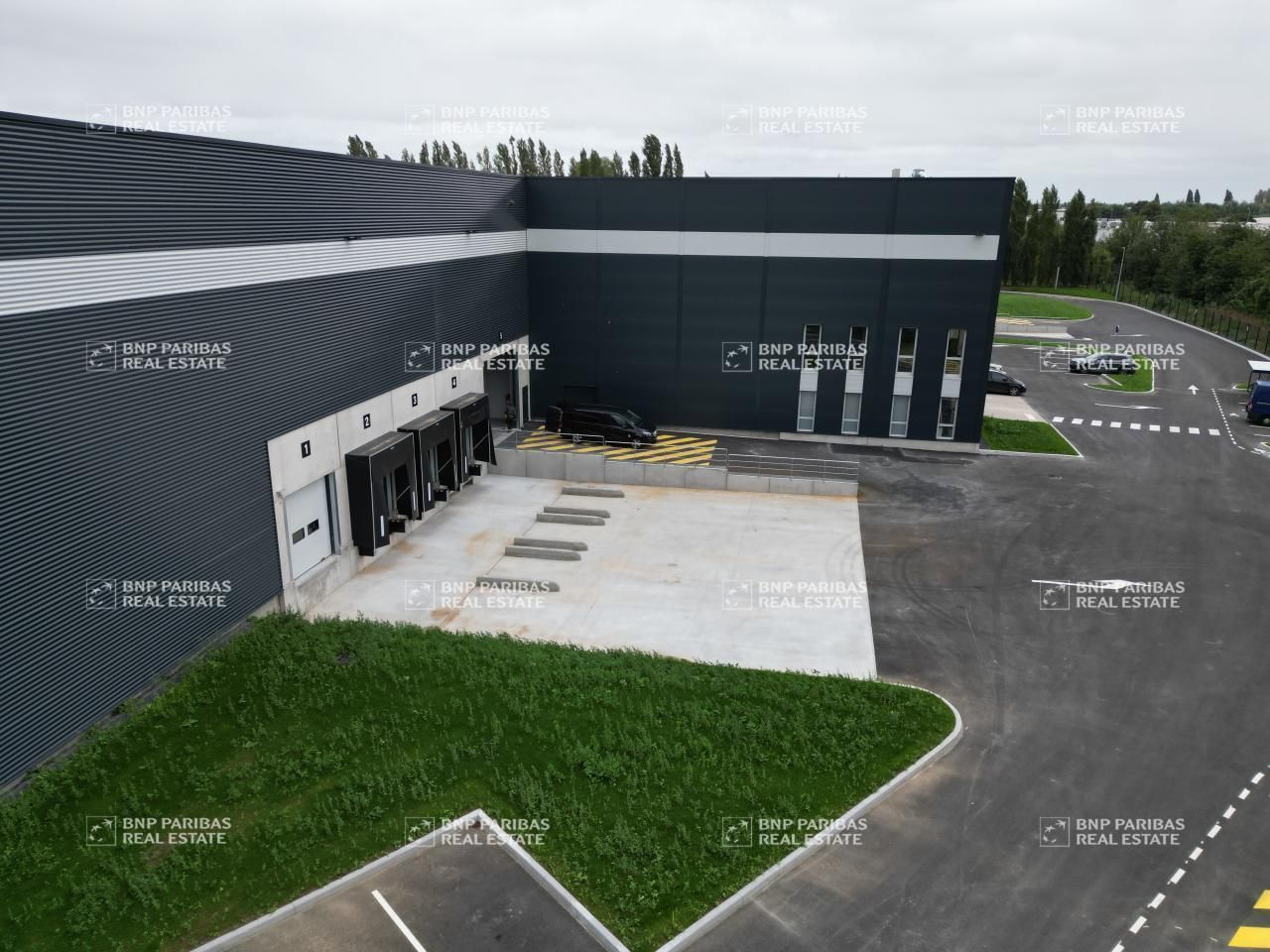 2995 m² pour ce activité en location à Seclin