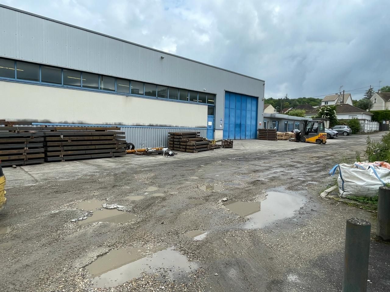 1850 m² pour ce activité en vente à Presles