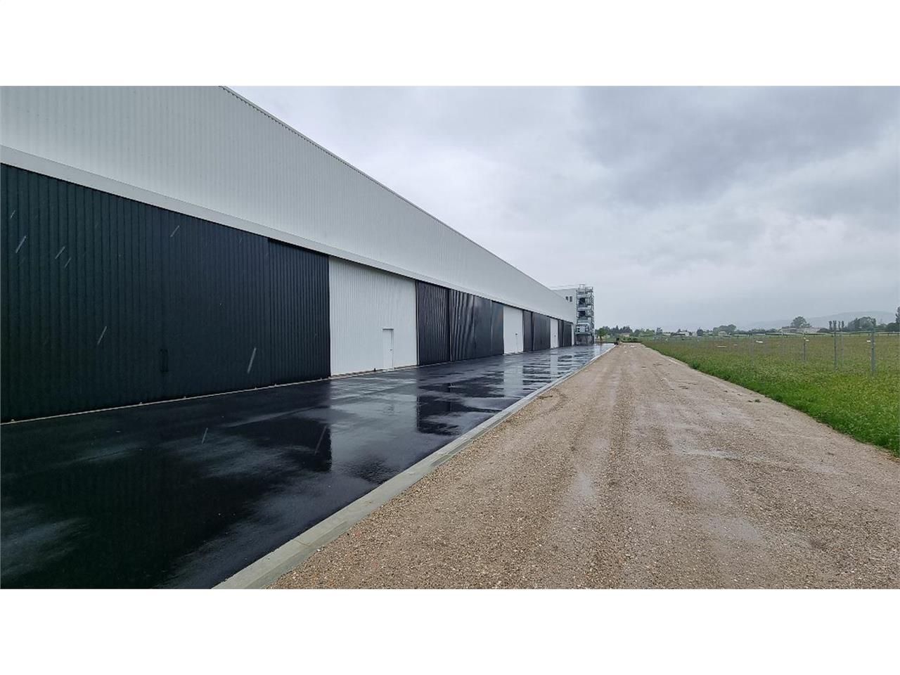 Vente Activité 3427 m² divisibles 26200 Montélimar