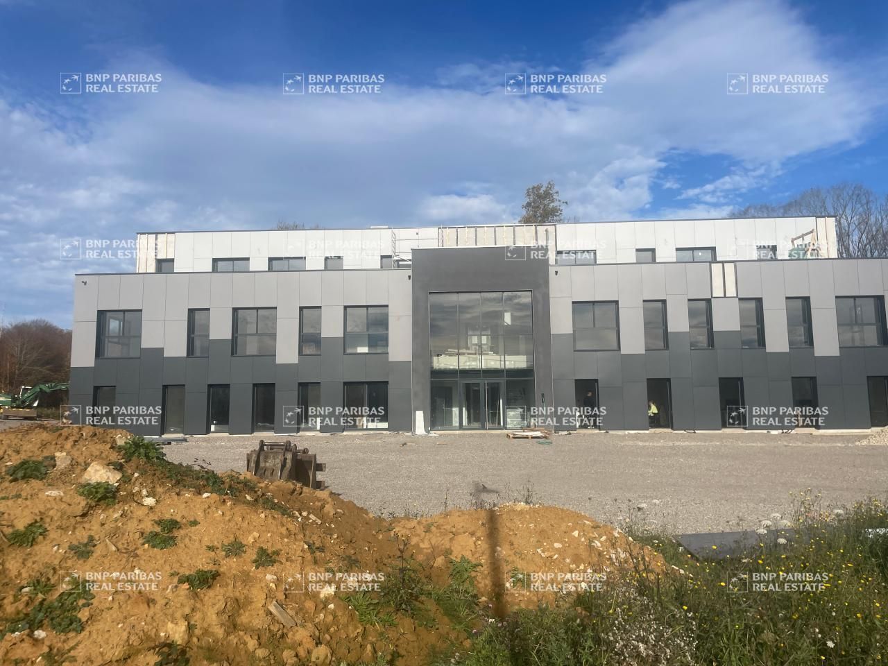 Location Bureaux 480.58 m² divisibles 54230 Chavigny