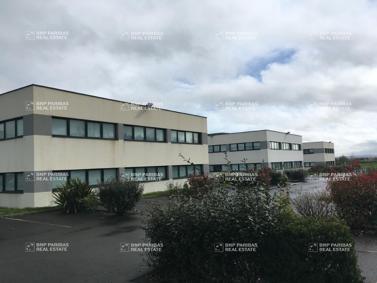 196 m² pour ce bureaux en location à Ancenis-saint-géréon