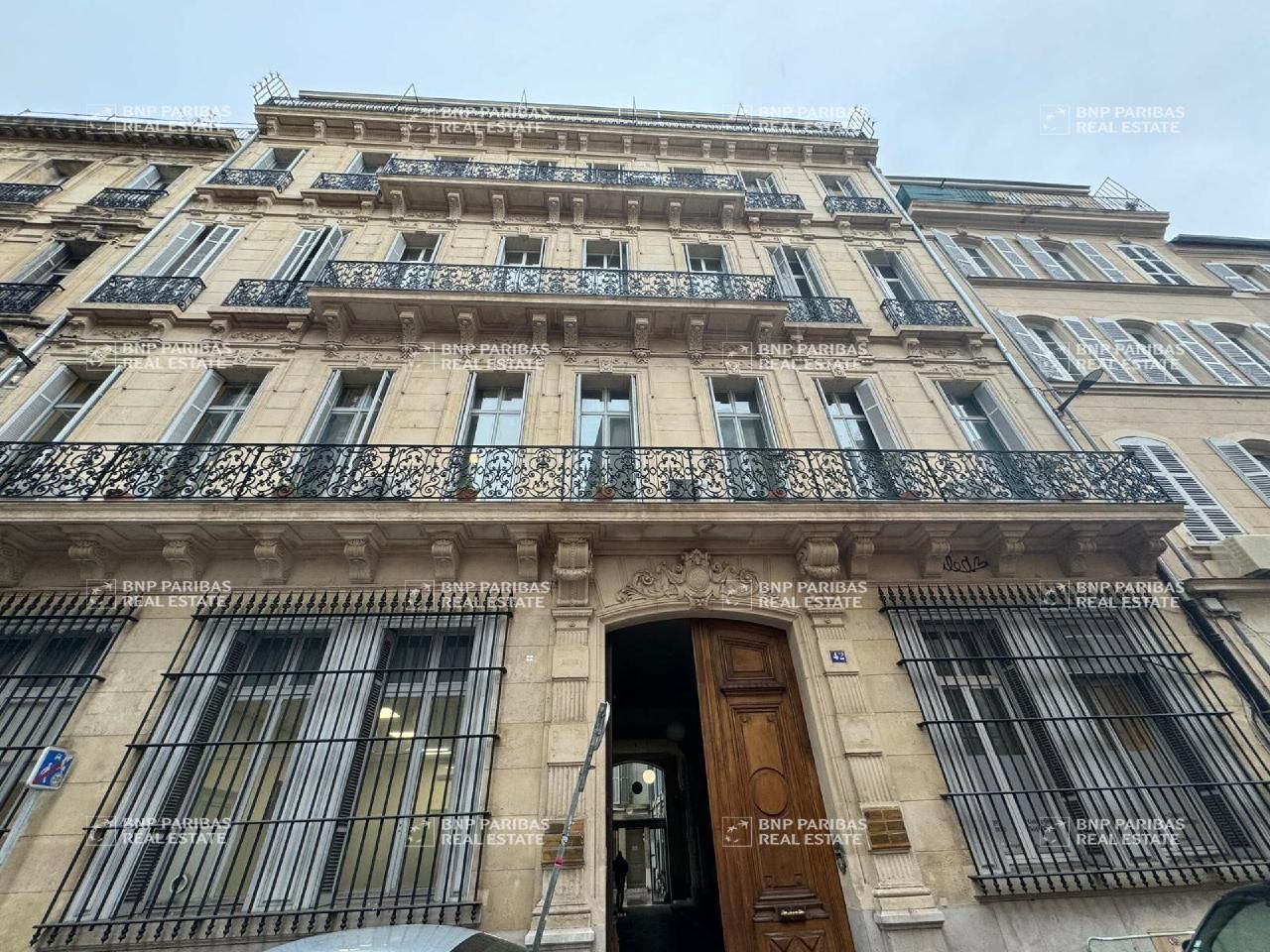 Vente Bureaux 185.3 m² non divisibles 13006 Marseille 06