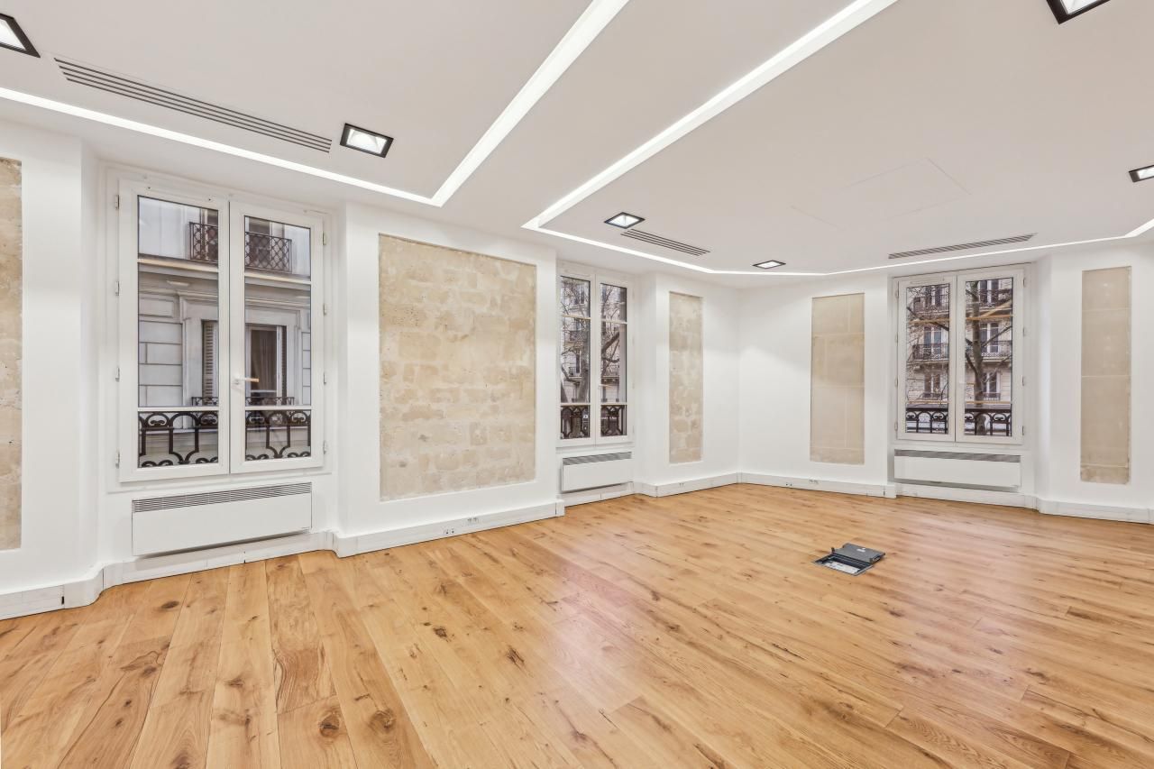Location Bureaux 85 m² non divisibles 75011 Paris