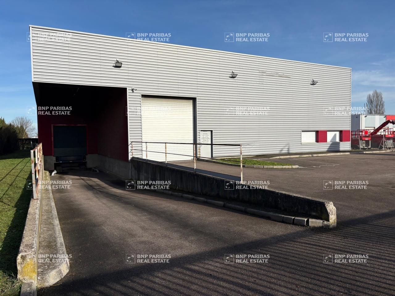 1110 m² pour ce activité en location à Dijon