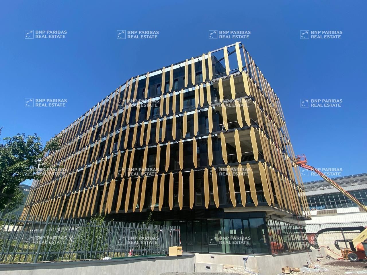 3878.3 m² pour ce bureaux en location à Grenoble