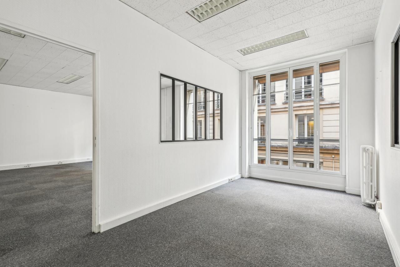 110 m² pour ce bureaux en location à Paris