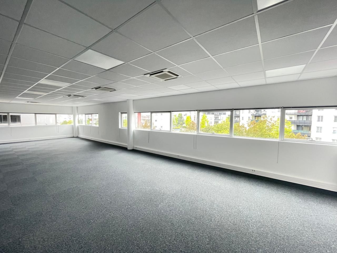 597.5 m² pour ce bureaux en location à Bruges