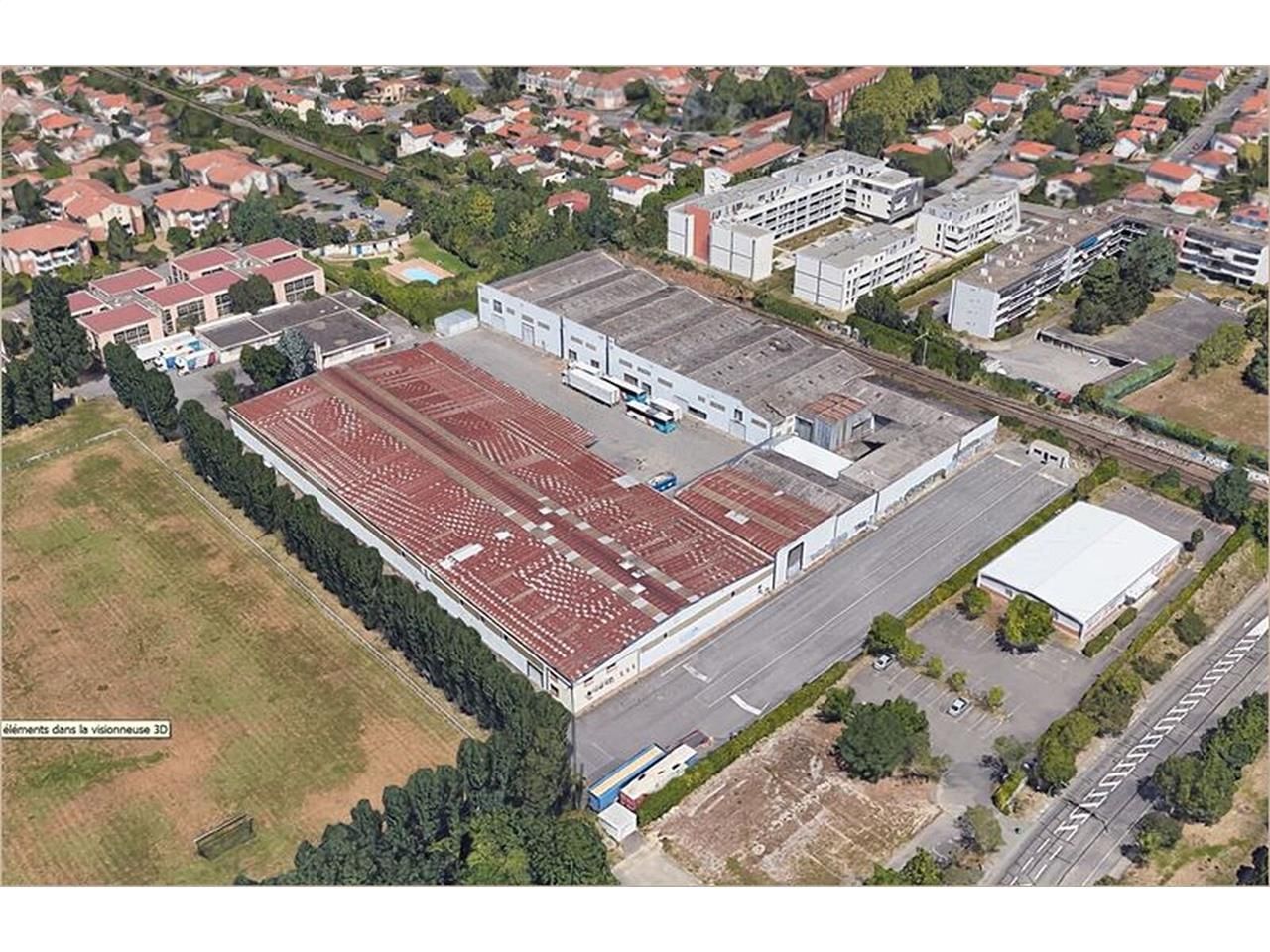 Bâtiment d'activités et de stockage à louer, au s