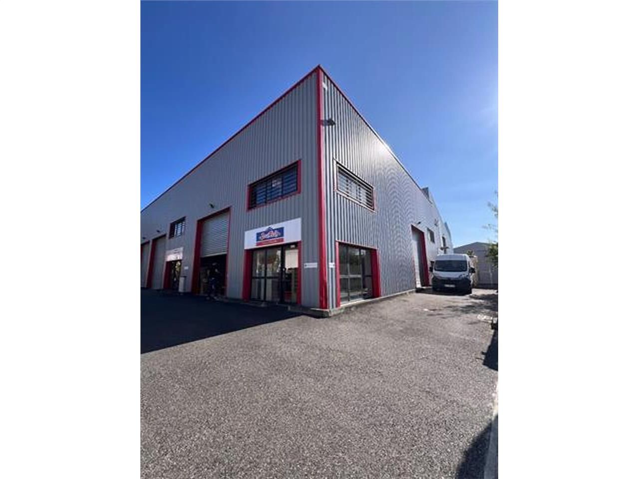 Local d'activités à louer, situé à l'est de Toulo