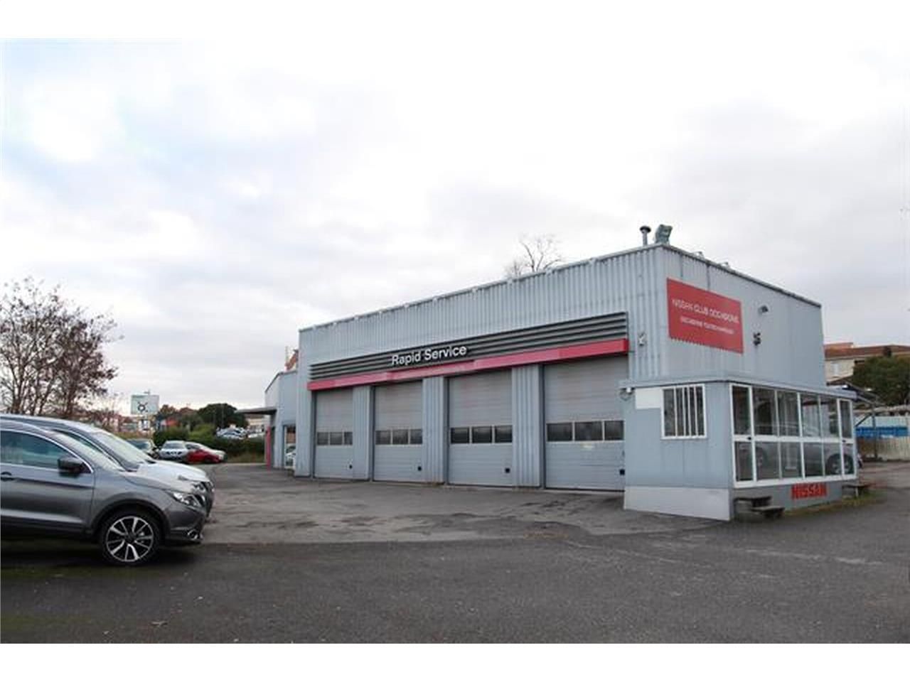 Local d'activités et commercial indépendant à lou