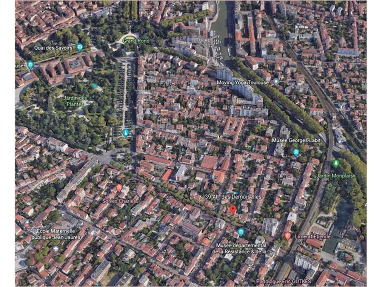 Nous vous proposons un immeuble indépendant à ven