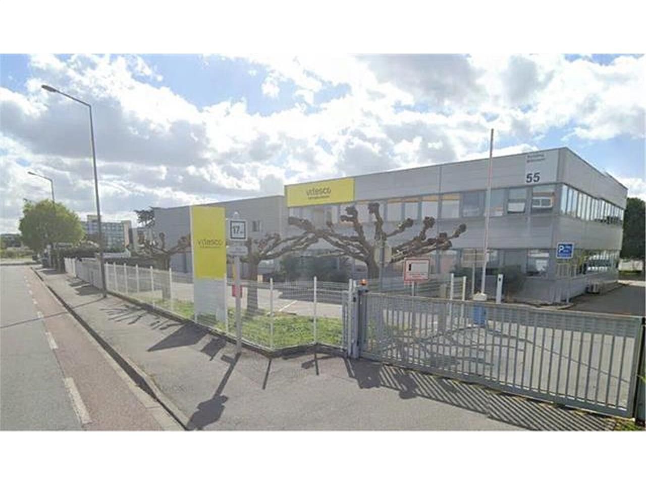 Bâtiment d'activités indépendant à louer, situé a