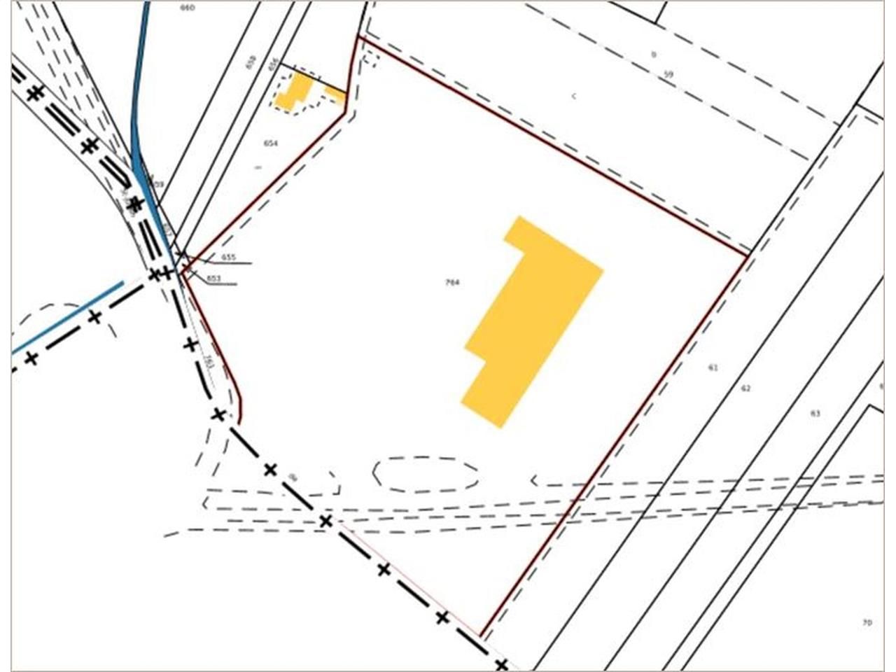 Bâtiment industriel à louer, en bordure de l'A64 