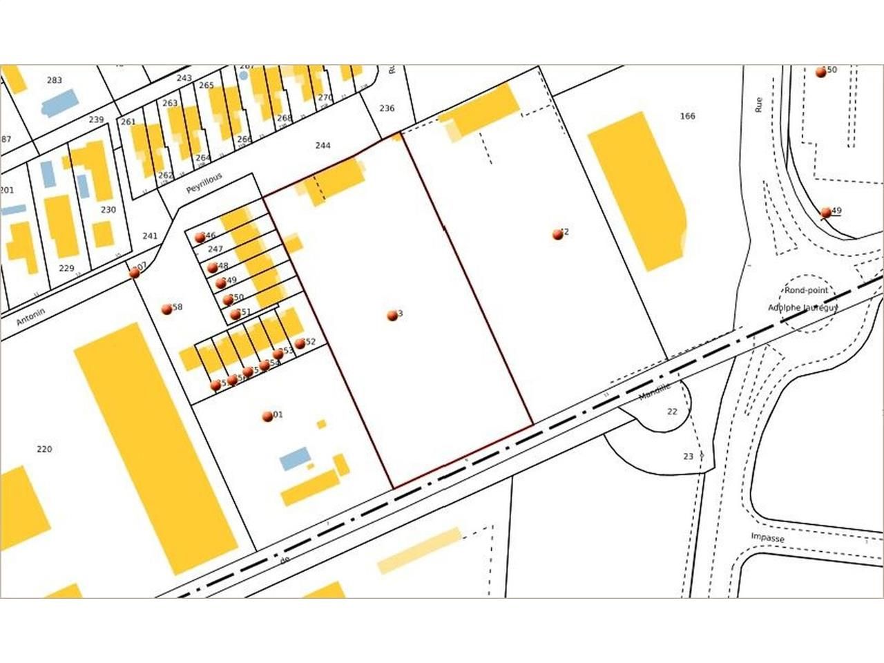 Terrain à vendre, idéalement situé au coeur de la