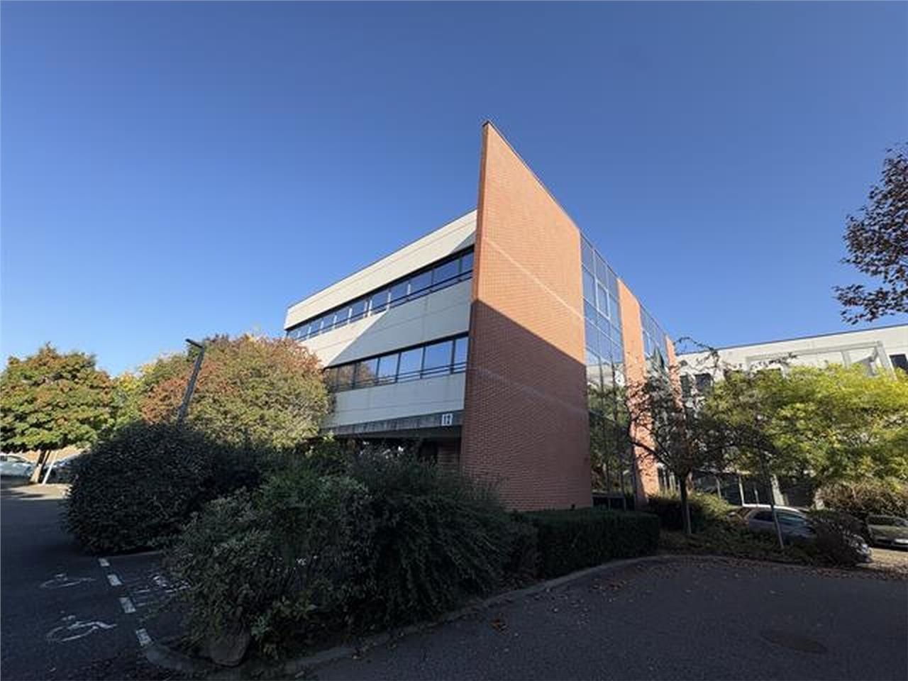 - A LOUER -   Surface de bureaux de bon standing,