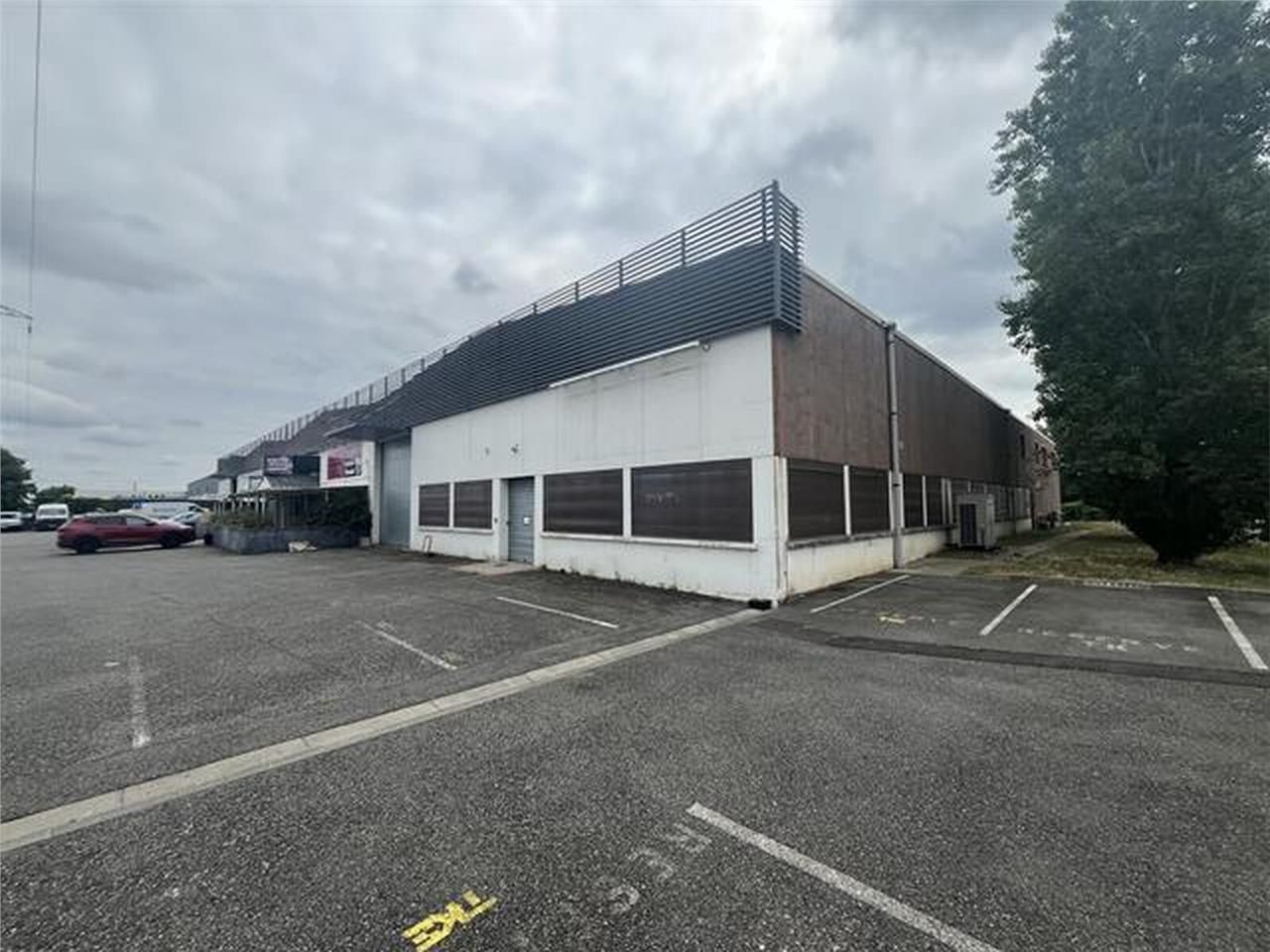 Local d'activités idéalement situé au coeur de la