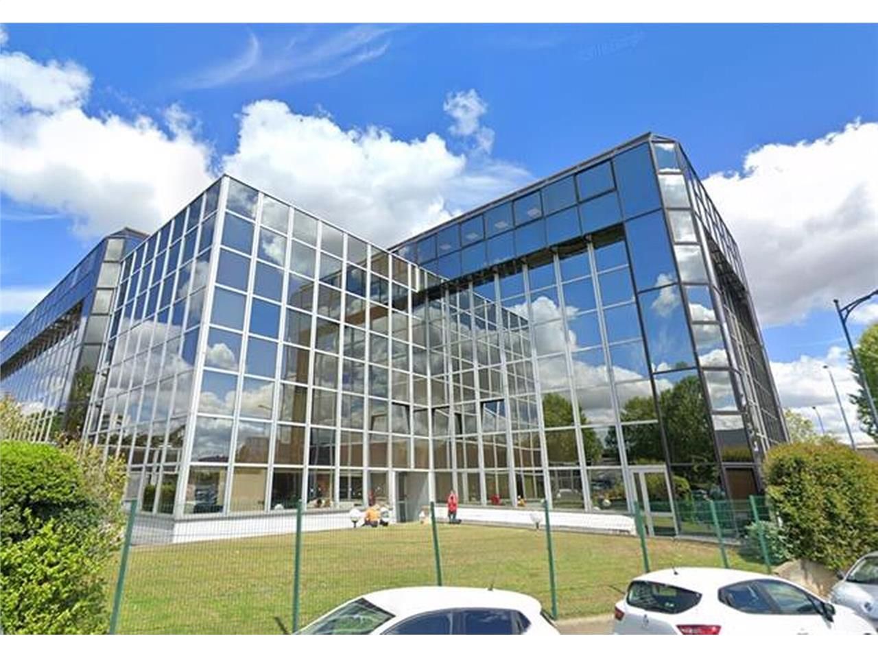 Nous vous proposons des surfaces de bureaux à la 