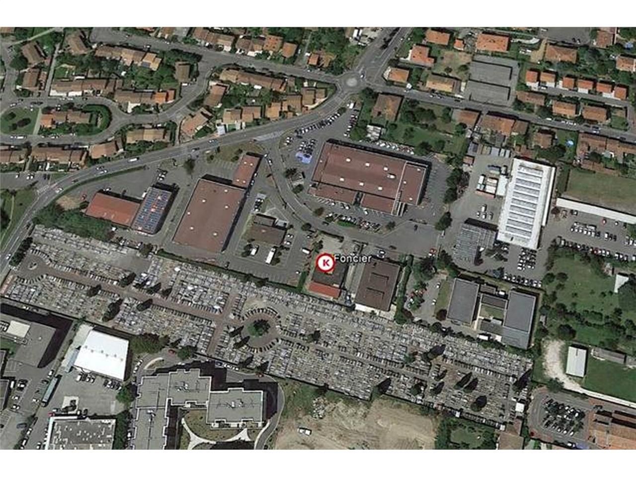 Nous vous proposons un terrain à vendre, idéaleme