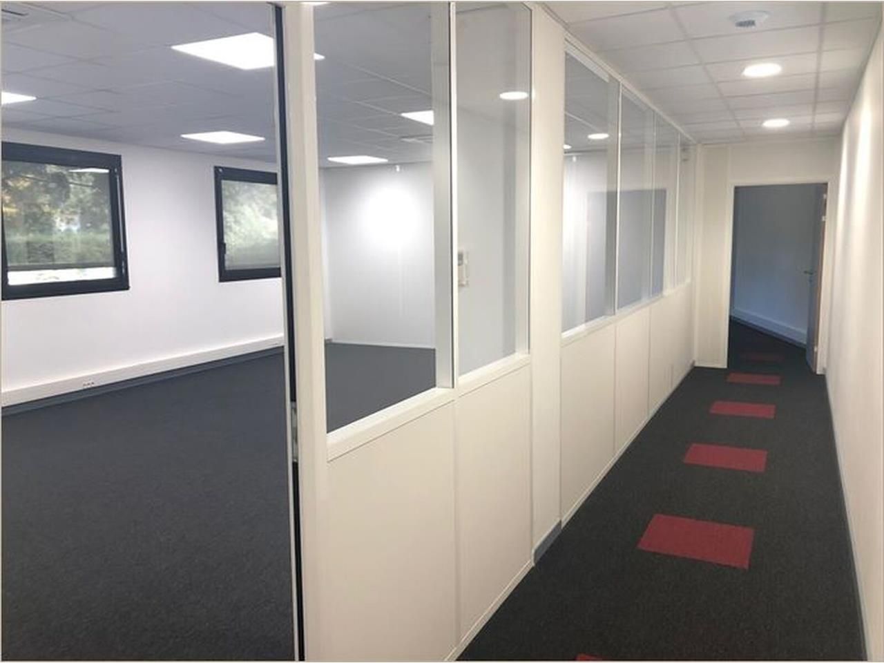 Nous vous proposons une surface de bureaux rénové