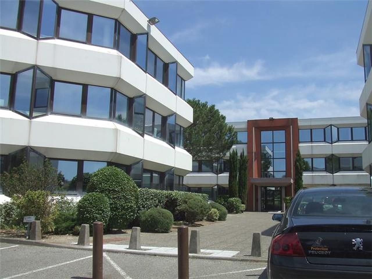 Nous vous proposons des surfaces de bureaux à la 