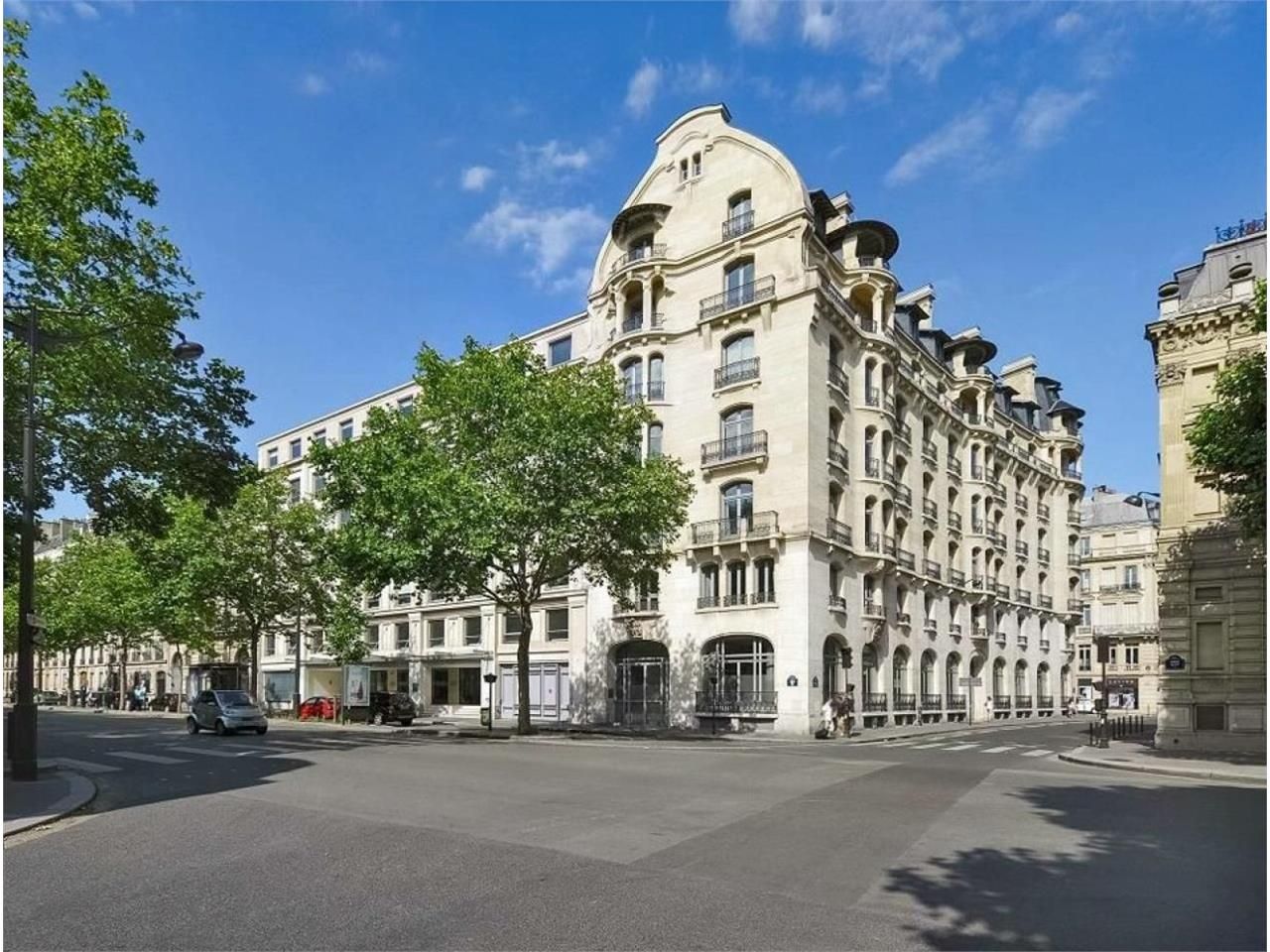Location Bureaux 2700 m² non divisibles 75116 Paris