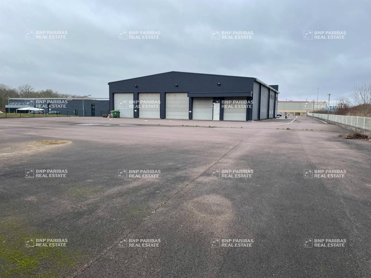 Location Activité 1090 m² non divisibles 54700 Atton